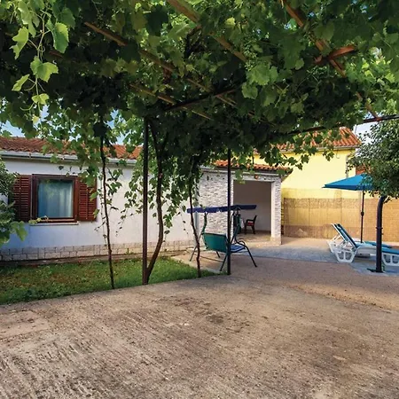 House Antoine Vila