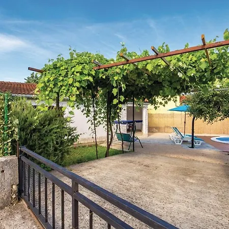 House Antoine Kras