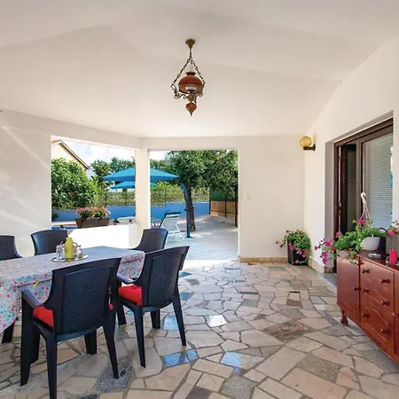Vila House Antoine Kras