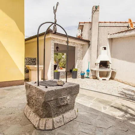 Vila House Antoine *